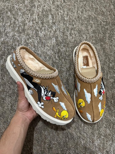 Palace ugg looney tunes - ugg,