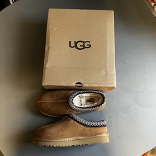 Scarpe scamosciate Ugg Tasman